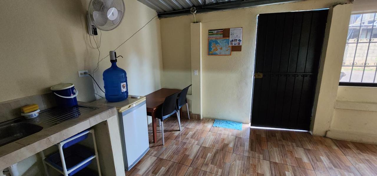 Departamento Amoblado Starlink -Pto Ayora Leilighet Puerto Ayora  Eksteriør bilde